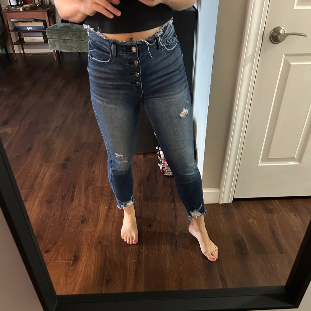 KanCan skinny jeans dark wash distressed